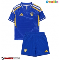 Otroške Nogometnih dresov Leeds United Gostujoči 2025-26 Kratki rokavi (+ hlače)